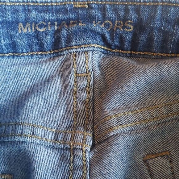 Michael Kor Distressed relaxed Jeans‼️ Size 4 - Picture 6 of 8